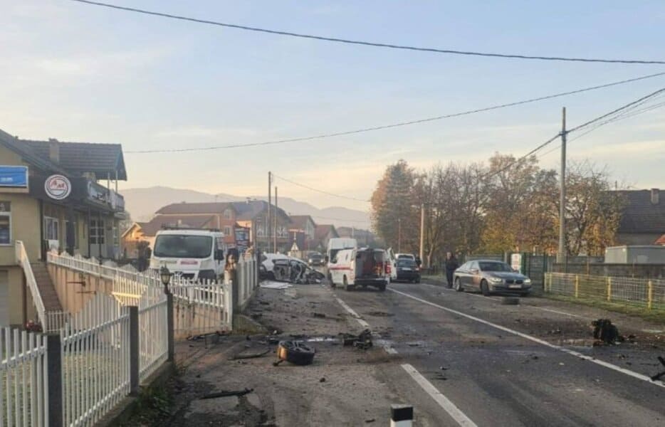 u teskoj nesreci u mjestu litve kod zivinica povrijedjene dvije osobe