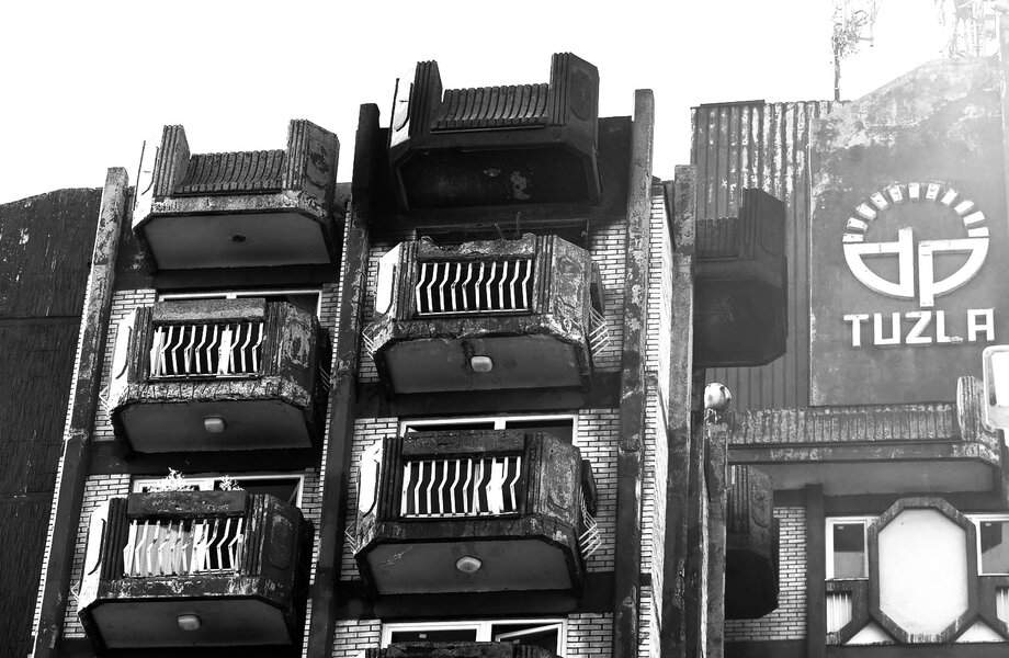 Kolumna: Oni rade šta hoće jer mi ne radimo ništa