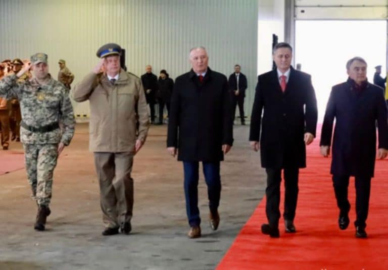 danas je u bazi butmir kod sarajeva upriliceno obiljezavanje godisnjice od formiranja oruzanih snaga bih obratio se ministar odbrane bih zukan helez