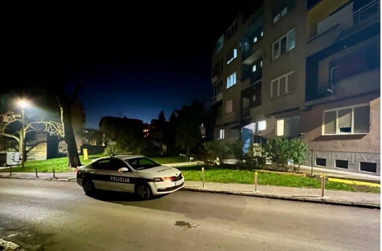 iz ukc tuzla obavijestili o stanju muskarca koji je sinoc povrijedjenu tuzlanskom naselju dragodol nije bilo upotrebe nikakvog oruzja uhapseni pretukao ocuha