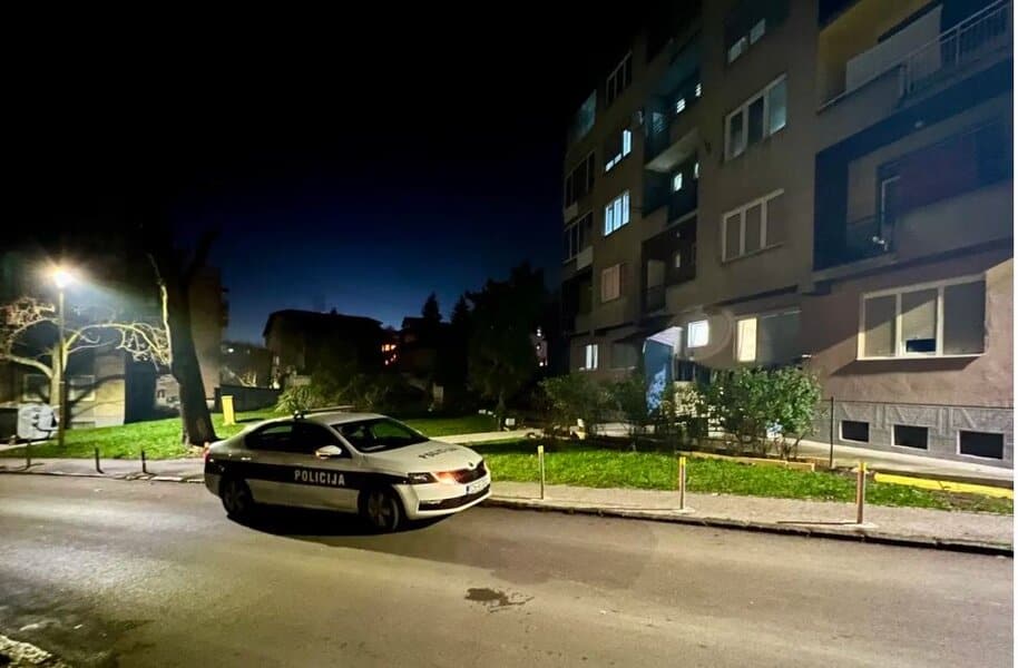 iz ukc tuzla obavijestili o stanju muskarca koji je sinoc povrijedjenu tuzlanskom naselju dragodol nije bilo upotrebe nikakvog oruzja uhapseni pretukao ocuha