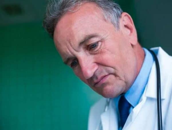 (Dr. David Ahn - Foto: Shutterstock, ilustracija)