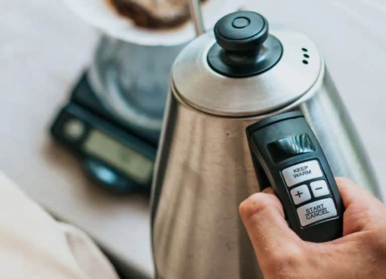 kuhalo je jedan od aparata koji najcesce izazove pozare u domacinstvima