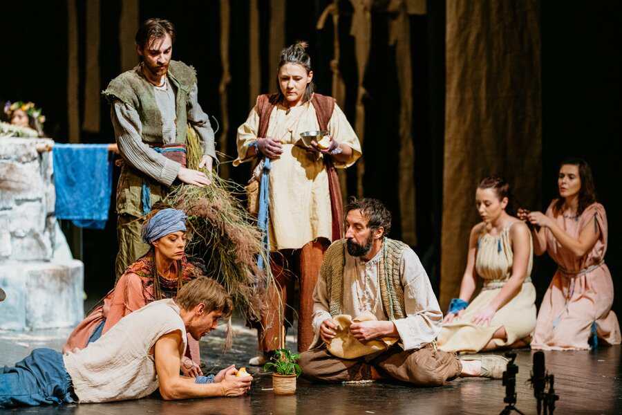 NP Tuzla, predstava, plavi avion