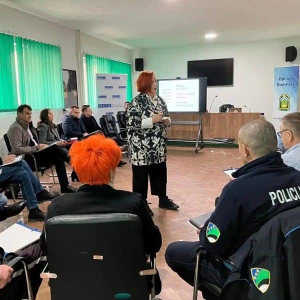 u banovicima u organizaciji osce-a u bih odrzana radionica posvecena izradi strategije za mlade