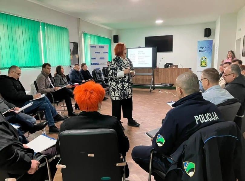 u banovicima u organizaciji osce-a u bih odrzana radionica posvecena izradi strategije za mlade