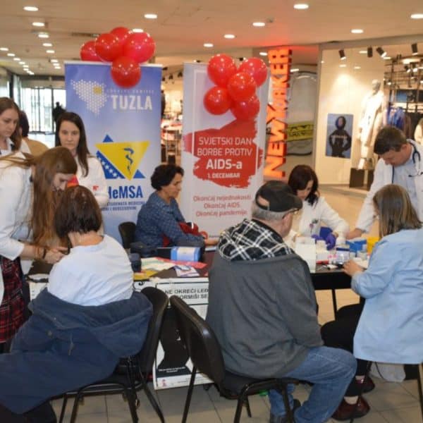 UKC Tuzla i ove godine podržao inicijativu podizanja svijesti o HIV-u i AIDS-u