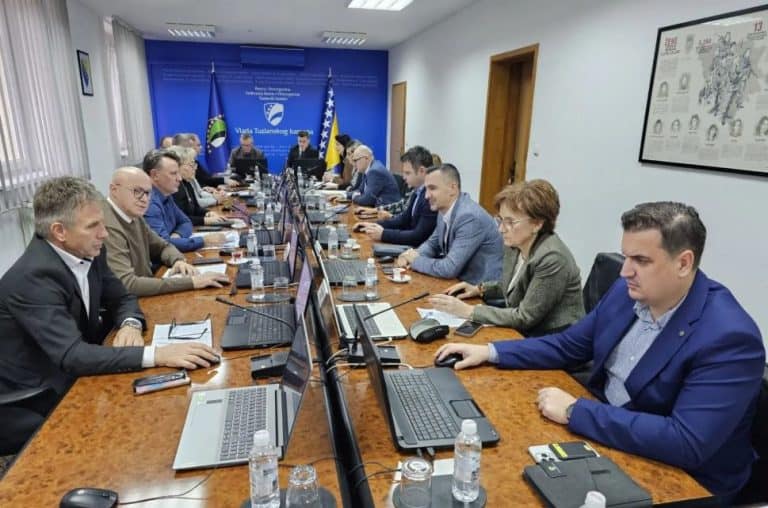 vlada tk doniujela odluku o prosirenju ortopedskih pomagala na 150 stavki