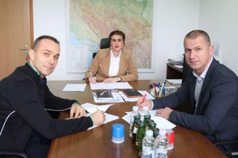 ministarstvo prostornog uredjenja i zastite okoline tk dodijelilo sredtva lukavcu zivinicama i celicu u okviru programa namjenske raspodjele sredstava