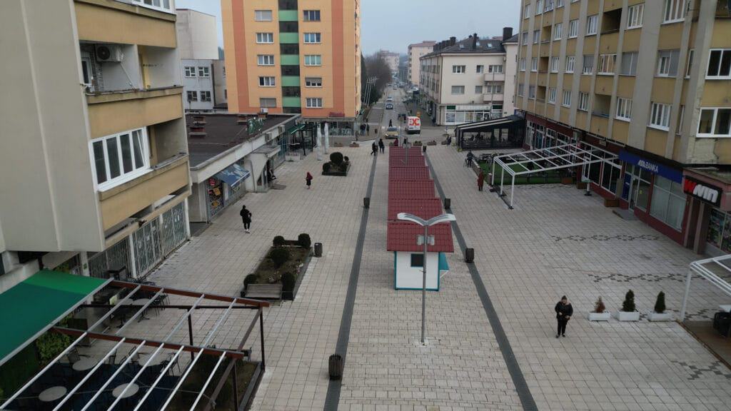 po prvi put u banovicima je organizovana manifestacija povodom decembarskih praznika zimski grad