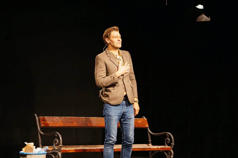 bh glumac elvir krivalic predlozen je od strane vlade tk za novog direktora narodnog pozorista tuzla