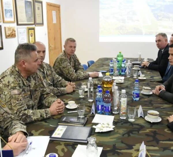 centralna manifestacija obiljezavanja 34 godisnjice armije rbih bice odrzana u kasarni dubrave