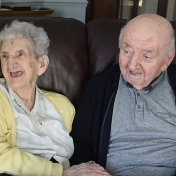 ada keating (98) uselila u staracki dom kako bi se brinula za svog 80-godisnjeg sina