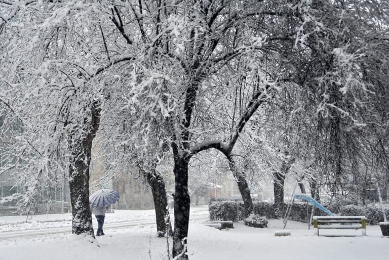 u bih je i dalje nestabilno vrijeme u bosni pada snijeg u hercegovini kisa