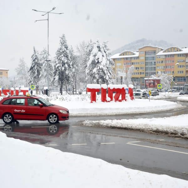 Iz civilne zaštite Tuzla upozoravaju na rizik od naglog topljenja snijega i moguće poplave