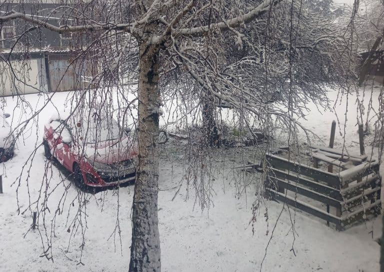 danas ce u vecem dijelu bih padati snijeg u nizinama se ocekuje novih 10 do 25 centimetara dok je na planinama moguce i do 40 centimetara