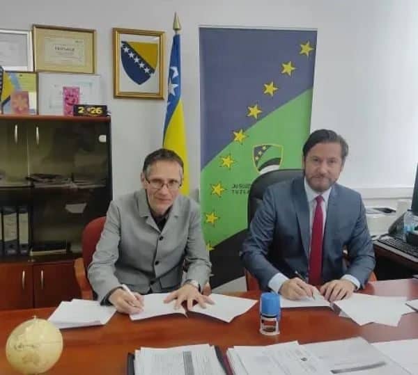 Studenti Filozofskog fakulteta u Tuzli od sada će se moći lakše zapošljavati