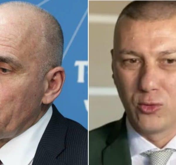 denijal tulumovic i sefik husic koji su optuzeni za visoku korupciju i zloupotrebu polozaja povukli su se sa funkcija iz stranke demokratske akcije