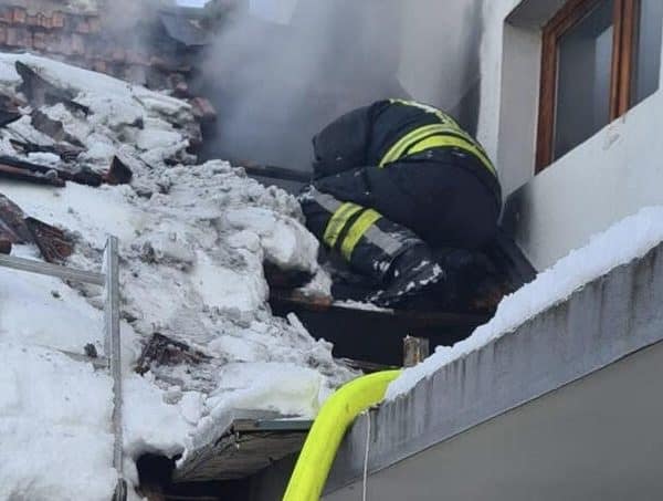 Požar na porodičnoj kući u tuzlanskom naselju Mosnik