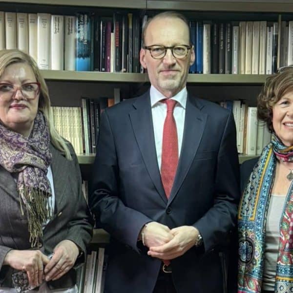 Ambasador Austrije u posjeti NUB „Derviš Sušić“ Tuzla