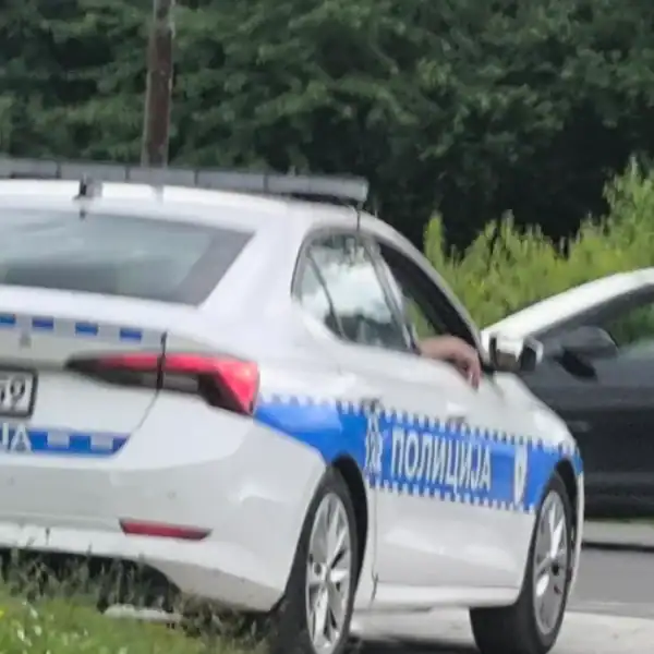 Tragedija u BiH: Mladić sa Mercedesom sletio sa puta i poginuo