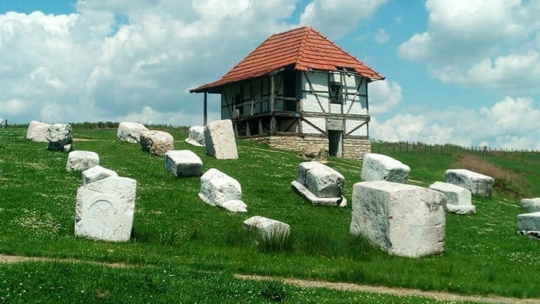 uskoro krece obnova bosanske kuce na rajskoim jezeru u zivinicama