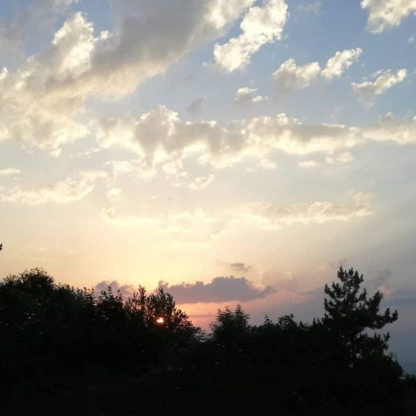 Danas sunčano uz umjerenu oblačnost