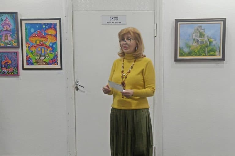 izlozba sjecanje na snove autorice zinaide katanic otvorena je sinoc u centru za kulturu tuzla