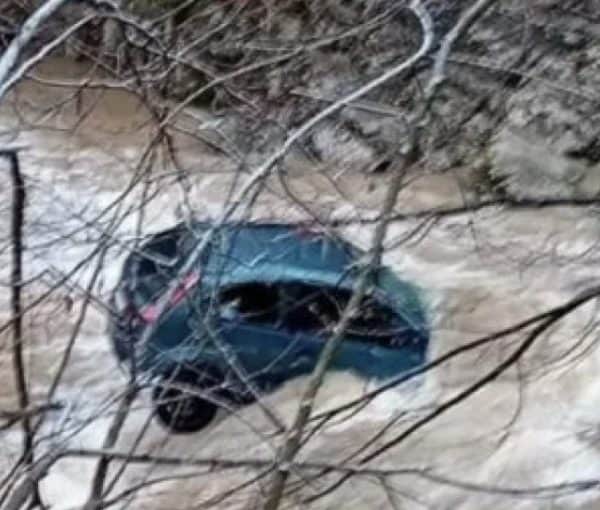 Nakon slijetanja vozila u rijeku jedna osoba poginula
