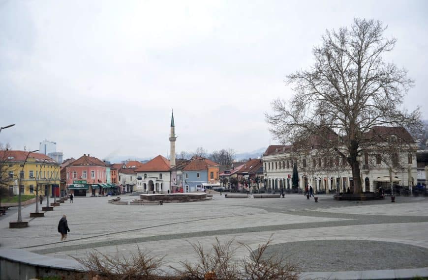 danas ce u bih preovladavati umjereno do pretezno oblacno vrijeme dok je u drugom dijelu dana moguca kisa na sjeveru i sjeverozapadu zemlje