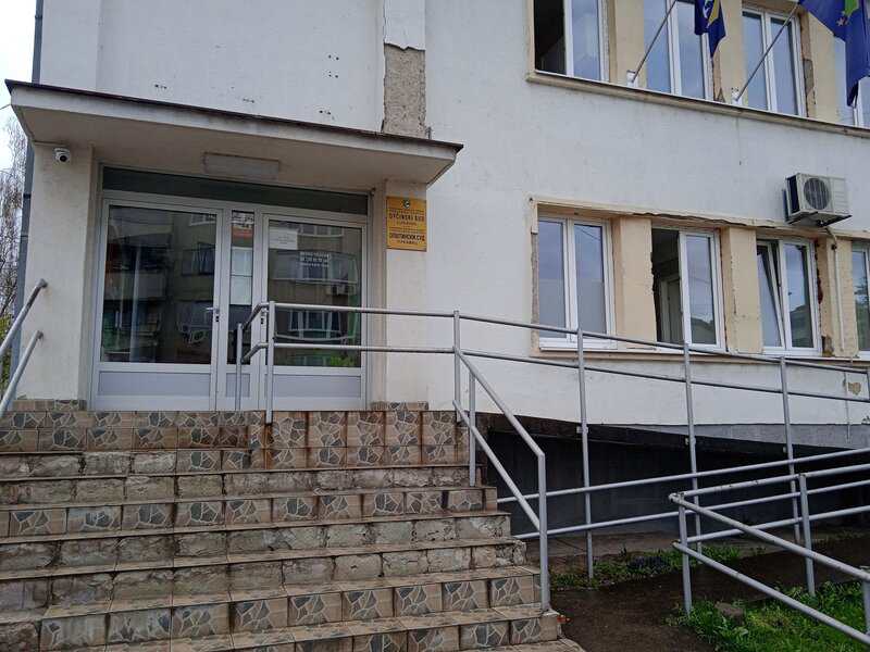 opcinski sud u lukavcu odredio jednomjesecni pritvor za aliju salkica kod koga je policija prilkom pretresa pronasla drogi i oruzje