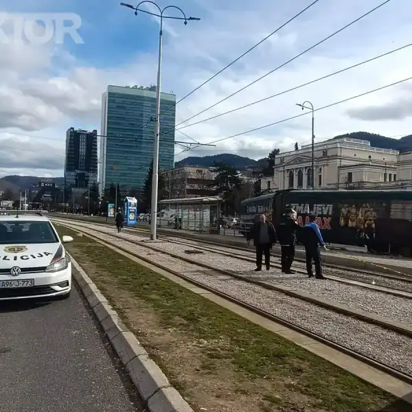 Incident u Sarajevu: Tramvaj iskočio iz šina, jedna osoba poginula