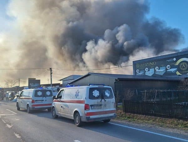 U požaru u fabrici namještaja u Brčkom povrijeđeno osam osoba
