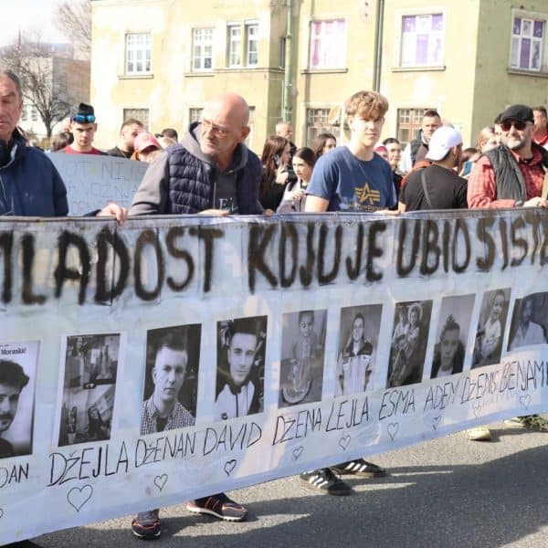 Novi protesti u Sarajevu, blokirana je glavna cesta