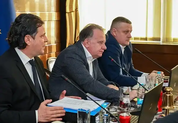 Poslodavci u FBiH i u ovoj godini mogu radnicima neoporezivo isplatiti do 300 KM mjesečno