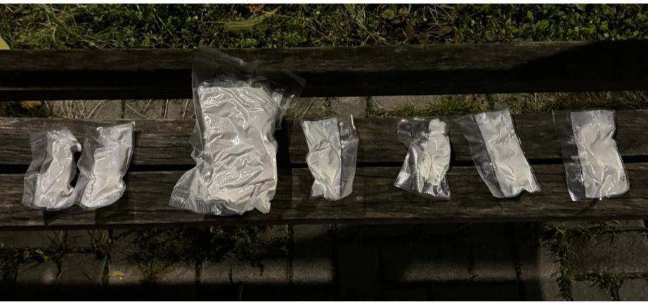 u akciji koju su proveli sluzbenici uprave policije mup-a tk prilikom pretresa pronadjena droga i novac uhapseno vise odoba u tuzli lukavcu i gracanici