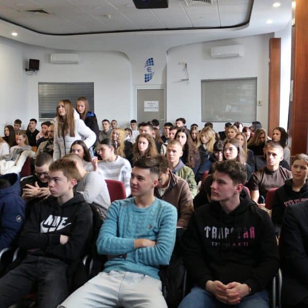 Više od 700 srednjoškolaca na šestoj Ekonomskoj olimpijadi