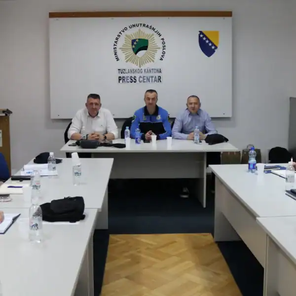 MUP TK formira prvi pregovarački tim za krizne situacije u FBiH