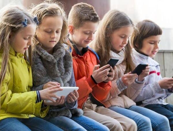 Austrija zabranjuje društvene mreže djeci mlađoj od 14 godina