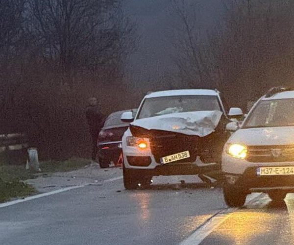 Nesreća na putu prema Zenici: Automobil udario kravu