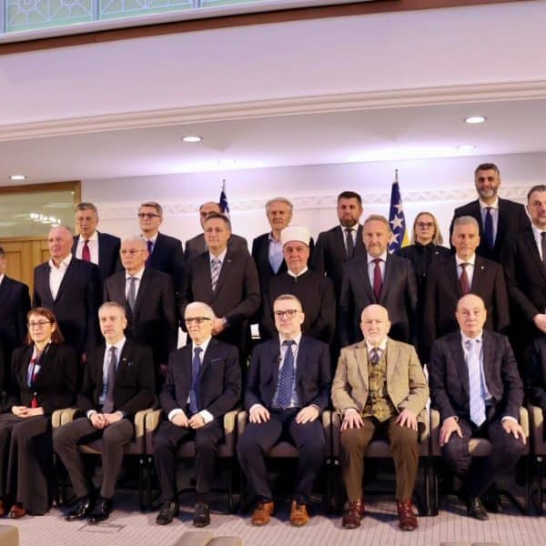 Bošnjački lideri jedinstveni: Ne mržnji i lažima o Bošnjacima i BiH!