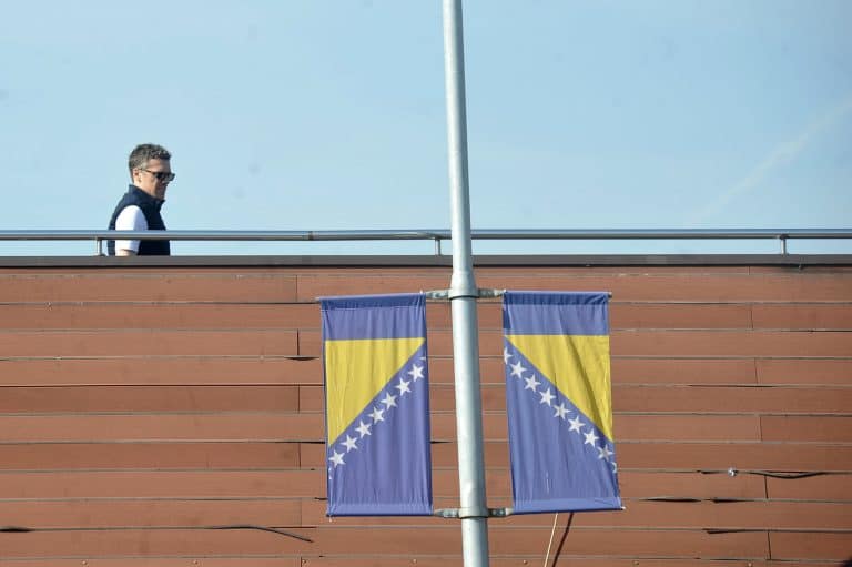 lijepa atmosfera vlada u centru grada tuzla povodom dana nezavisnosti bih sujncan dan izmamio veliki broj gradjana