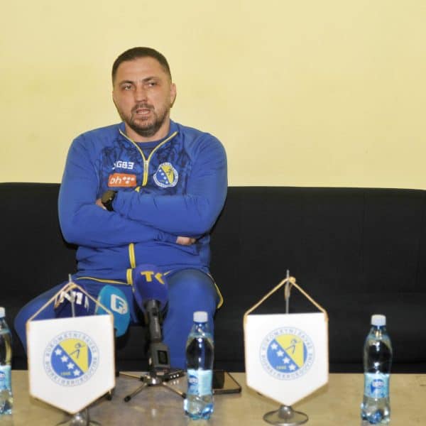 danas je u skpc mejdan u tuzli upriliceno druzenje rukometasa bih sa predstavnicima medija uoci sutrasnje utalkmice predbaraza za sp izmedju bih i kosova