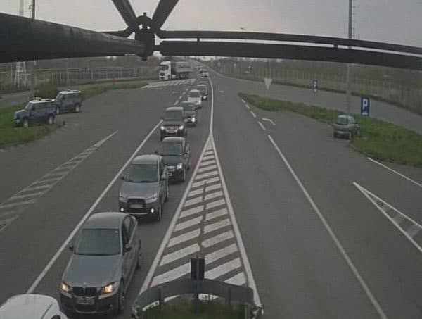 Duge kolone vozila na graničnim prelazima na ulazu u Bosnu i Hercegovinu