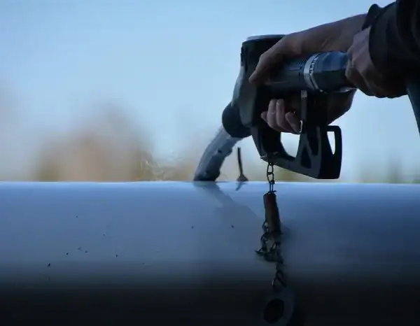 Kriza uzima maha: Zatvaraju se škole i restorani, vraća se rad od kuće