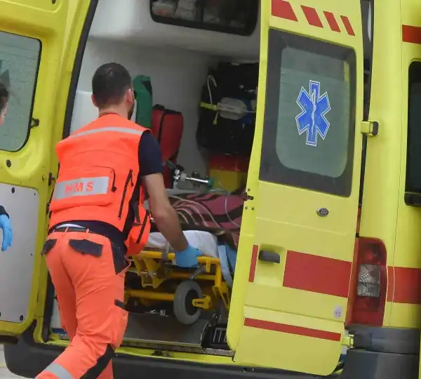 Na utrci u Zadru automobilom se zabio u ljude