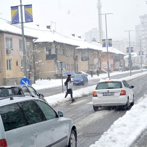Danas u BiH oblačno, uz kišu i susnježicu u nižim i snijeg u višim predjelima