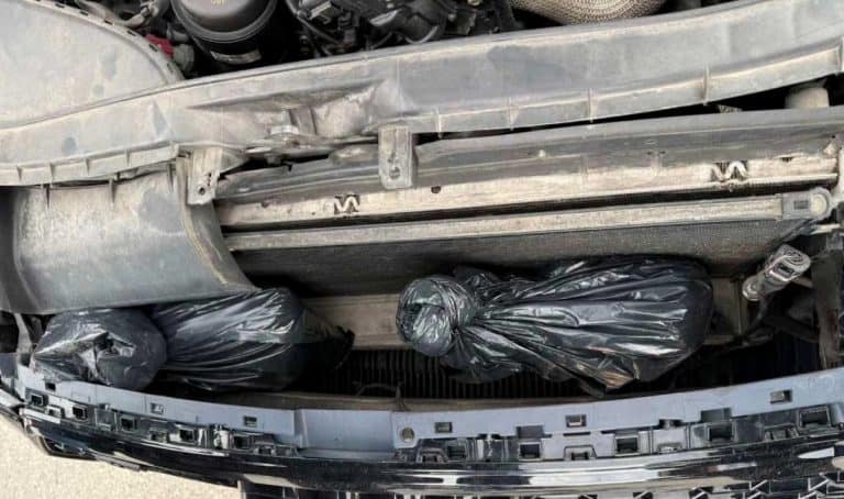 tuzilastvo tk uputilo je prijedlog za odredjivanje pritvora dvojici muskaraca iz brckog i orasja kod kojh je u automobilu pronadjena droga