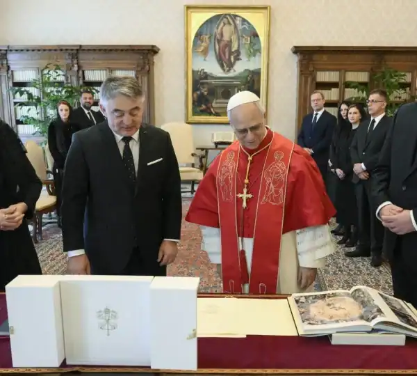Prvo oglašavanje članova Predsjedništva BiH iz Vatikana: Zajedno na audijenciji kod Svete stolice
