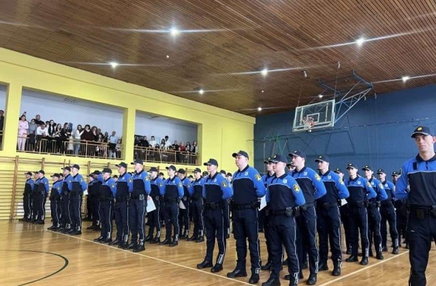 Promovisana 51. klasa kadeta: Tuzlanski kanton dobio 128 novih policajaca